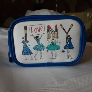 NEW Elizabeth Arden Cosmetic Pouch